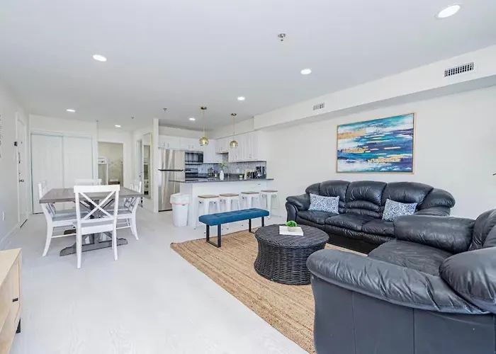 Modern Renovated Condo - 90 Steps To Beach - Ocmd
