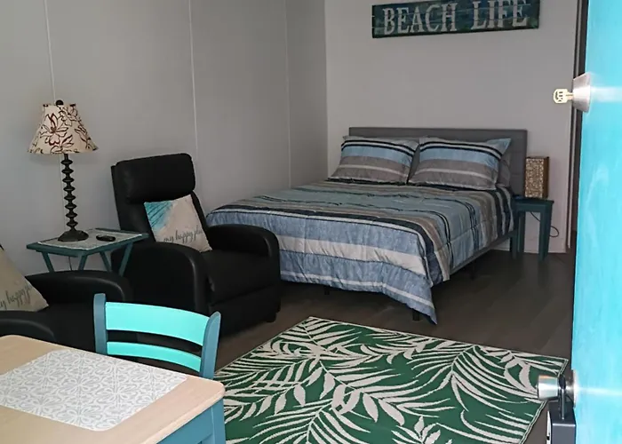Budget Midtown Studio For 2!