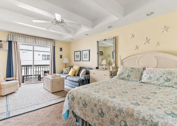 Romantic Couples' Retreat At Dominica Beach Studio Steps From Quiet Beach In Ocean City