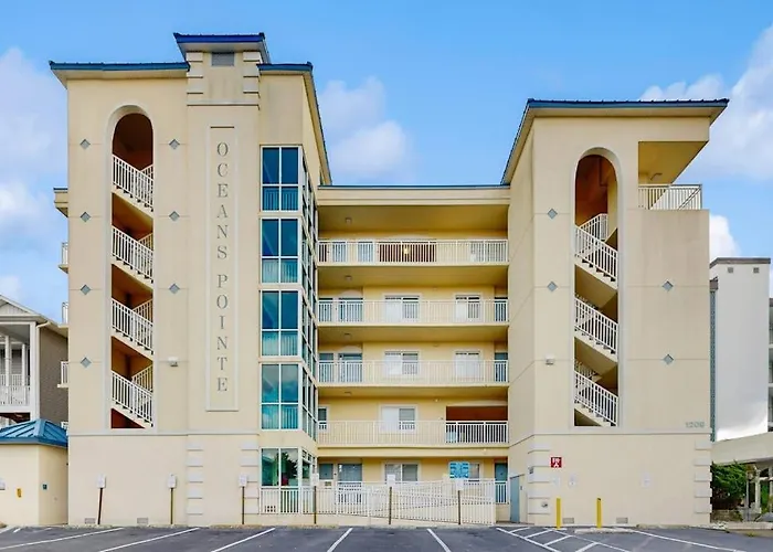 Oceans Pointe 302