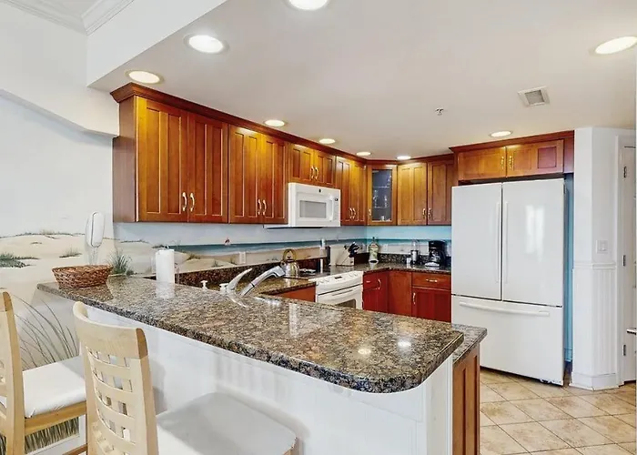 Gorgeous Suite In Oceanfront Complex With Shared Pool & Hot Tub Free Wifi