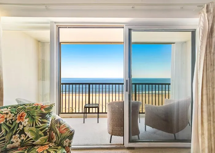 Oceanfront Condo With Water-View Balcony Outdoor Pool Washer & Dryer & Ac