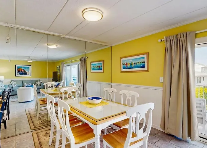 2Br 2Ba Condo Beach Block With Pool