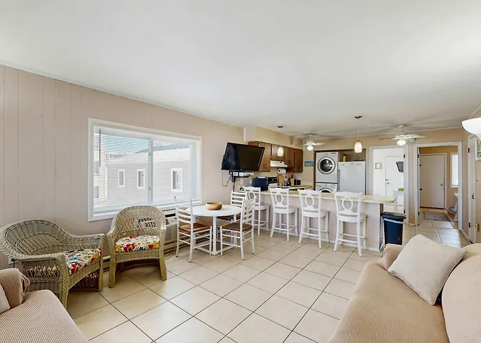 Severn 308 Oceanblock Condo Walk To Beaches