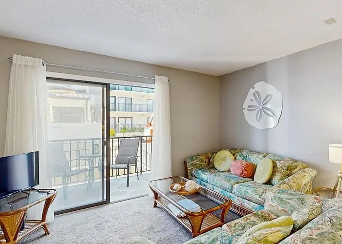 Coastal Condo With Large Balcony Ocean Views & Pool - Short Walk To The Beach