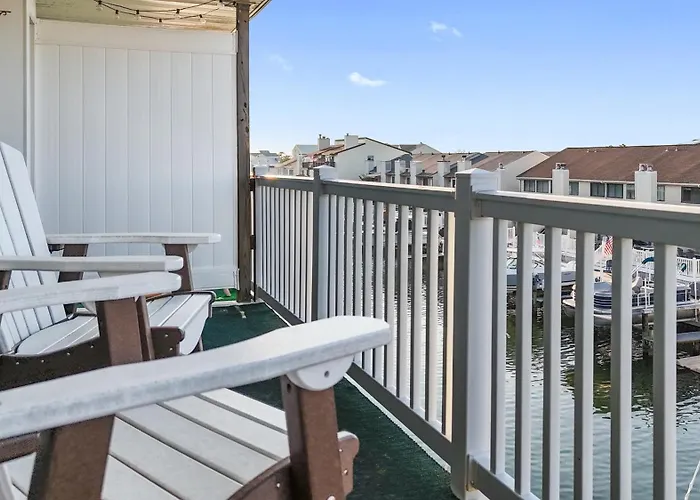 Canalfront 2Br Condo In Ocmd W Balcony & Bay Sunset Views