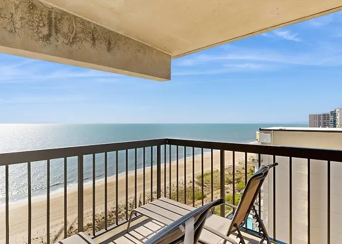Stunning Oceanfront Condo With Private Balcony Beach Access Pools & Game Rooms