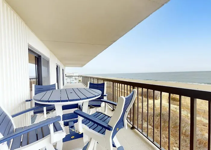 Stunning Ocean-Front And Ocean-View Condo With Pools And Sports Courts