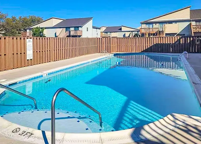 Walk To Beach: Ocean City Condo W/ Private Patio