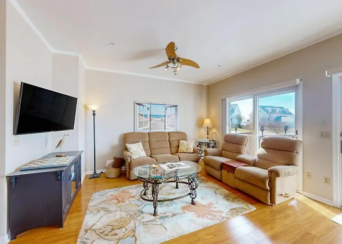Townes Of Nantucket Unit 11