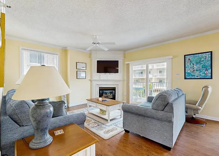 Ocean Block Condo With 2 Balconies Ac Fireplace Laundry & Shared Pool