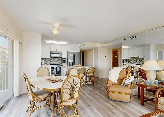 Beautiful Coastal Getaway With Spacious Living And Easy Beach Access