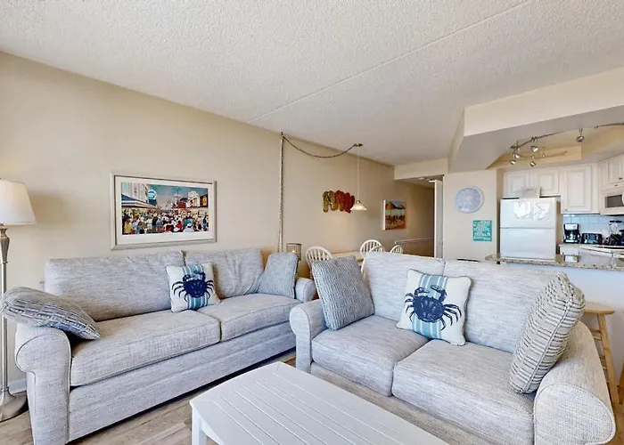 Desirable Beach Condo With Great Location Views Balcony Pools & Game Room