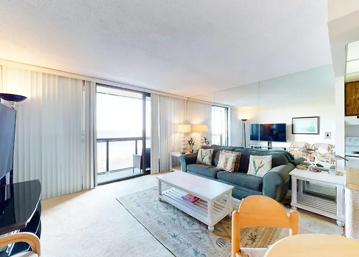 Classic Beachfront Condo With Private Balcony Views Pools Tennis & New Hvac