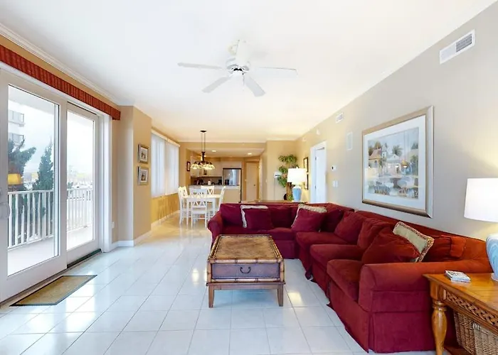 Ground-Floor Condo With Amazing Views Beach Access Pool & Hot Tub