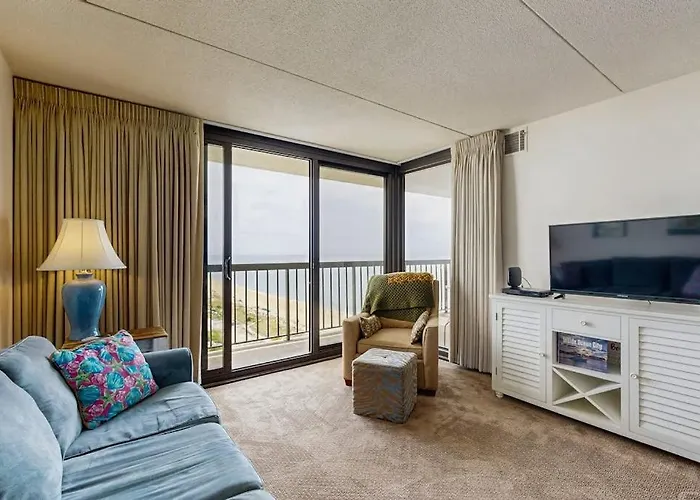 Beach-View Well-Equipped Condo With Balcony Pools Gym & Tennis
