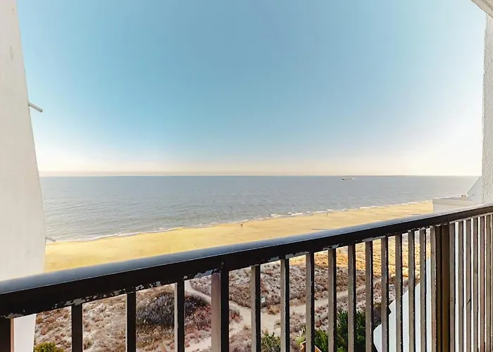 Oceanfront Condo With A Shaded Balcony Ac Wifi & Shared Outdoor Pool