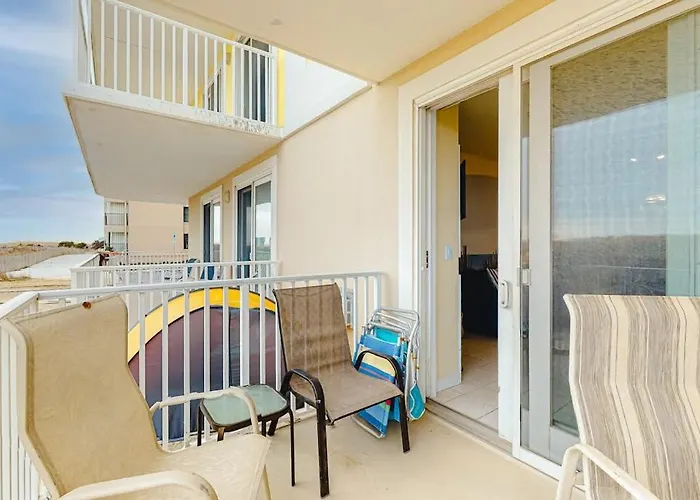 Gorgeous Condo In Oceanfront Complex With Pool Hot Tub Wifi & Central Ac