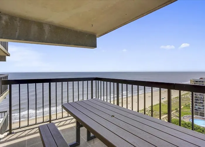 Perfect Beach Condo With Balcony Ac Washer & Dryer Pools & Sauna
