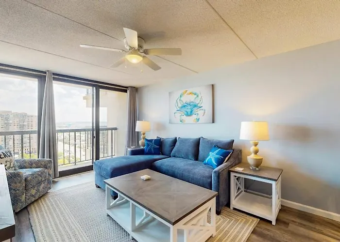 Incredibly Convenient Beach Condo With Balcony Washer & Dryer Ac Shared Pools Gym Tennis