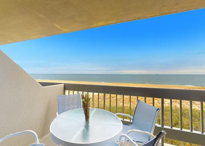 Wonderful Suite In Beachfront Complex With Shared Pool Free Wifi Private Washer & Dryer