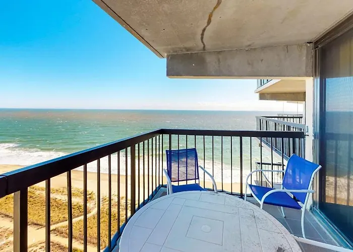 Private Beach Condo With Balcony Washer & Dryer Pools Gym & Tennis Courts