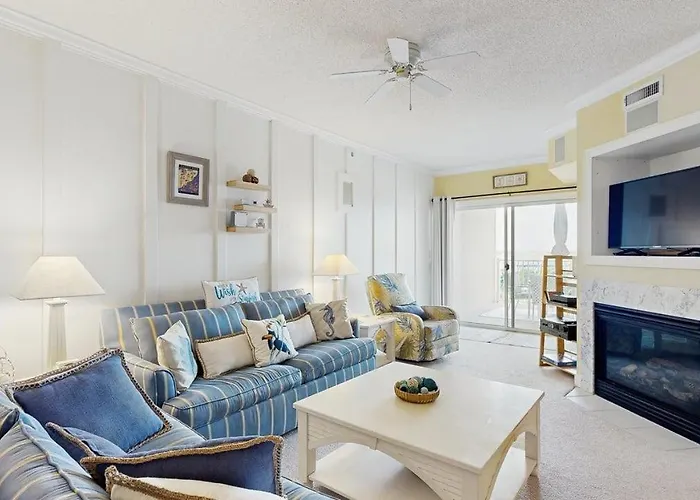 Spacious Top-Floor Beach Retreat With Pool Fireplace & Steps To Northside Park & Beach