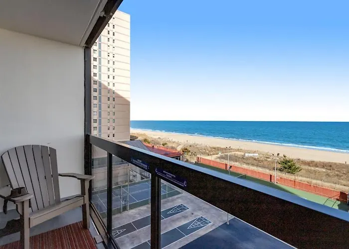 Waterfront Condo With Balcony Ac Tennis Pools & Gym