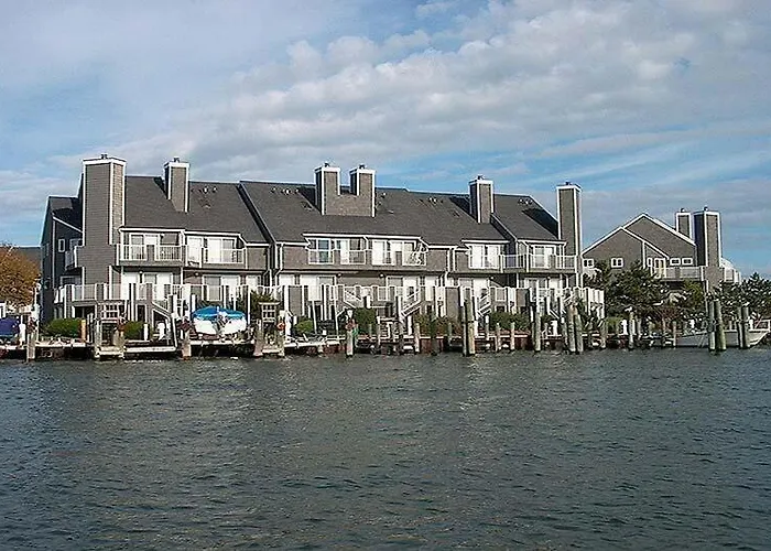 Harbour Island 103L Condo