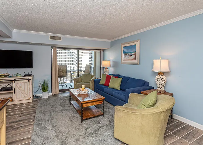 2 Bedroom Condo With Ocean Views & Outdoor Pool!