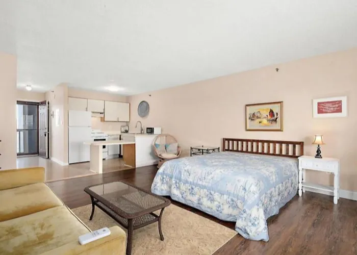 Big Studio At 28Th With Balcony
