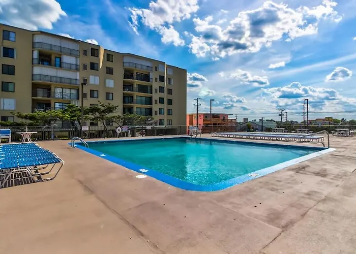 9400 Unit 1808