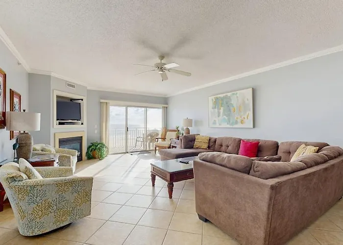 Oceans Pointe 302