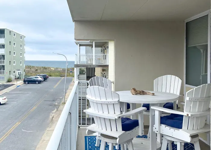 Walkable Condo W/ Water View In Ocean City!