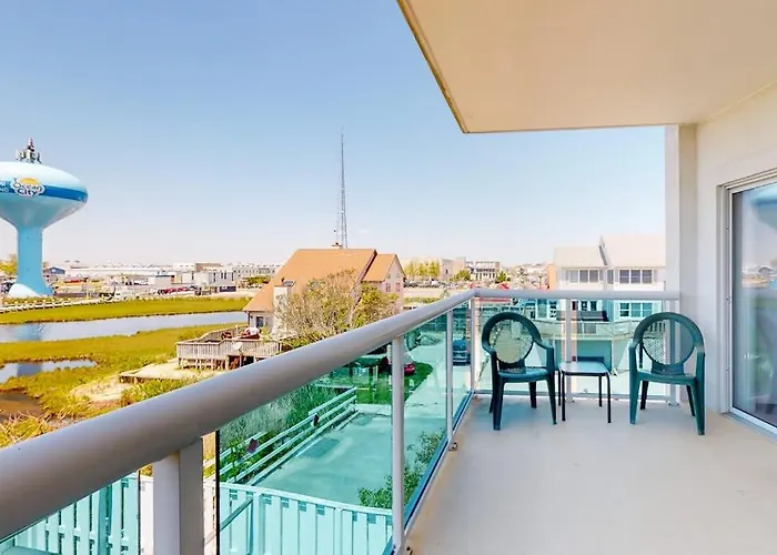 Sunset Pointe 206